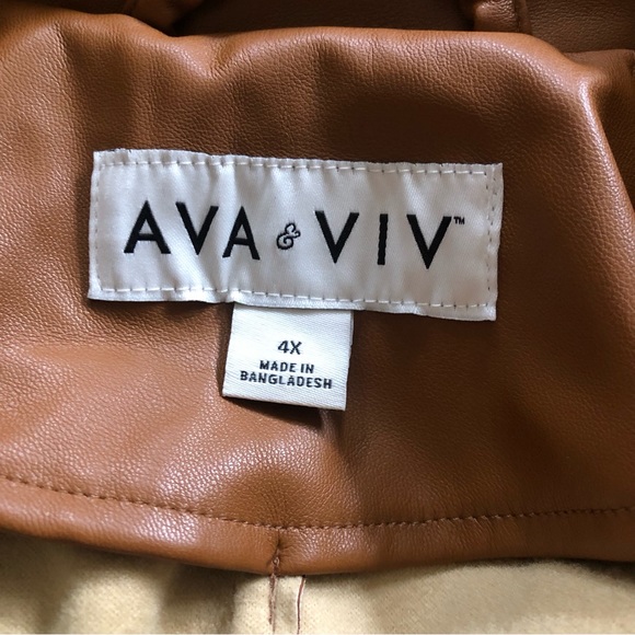 NWOT Ava & Viv plus size faux leather belted trench coat. Caramel size 4X - Picture 6 of 8